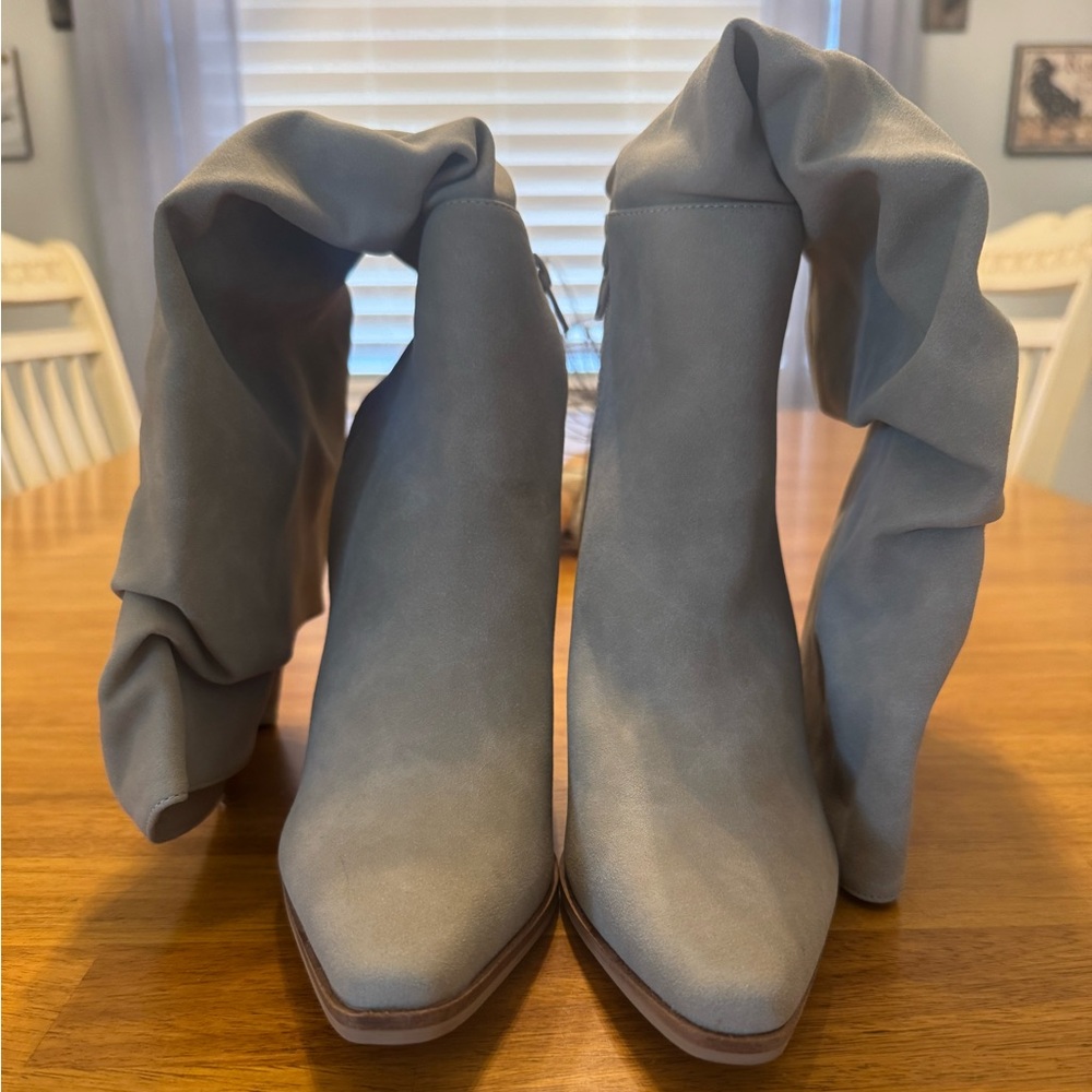 BNWOT Ruched Boot